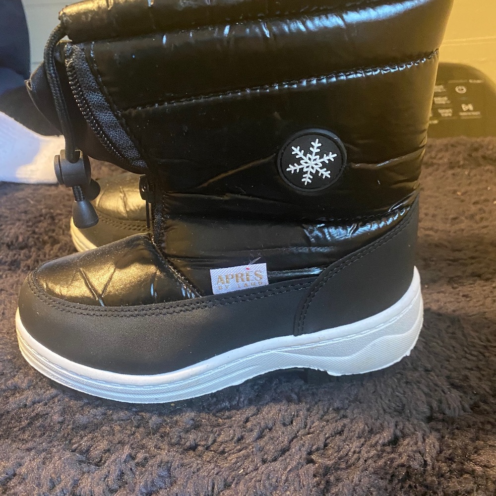Boys snow boots